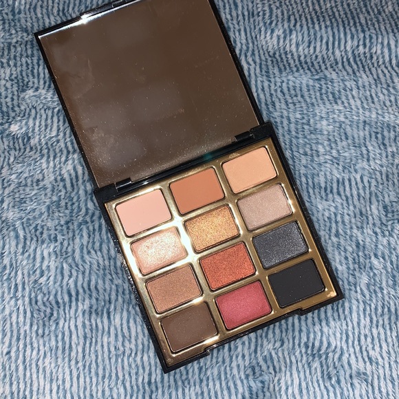Milani Bold Obsession Eyeshadow Palette - Picture 2 of 7